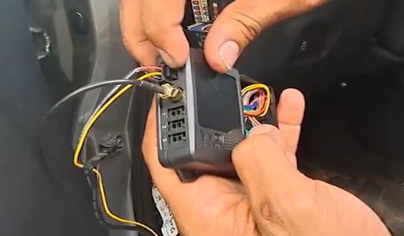 Xhorse Smart Key Box installation demonstration: used in Nissan Versa 2014