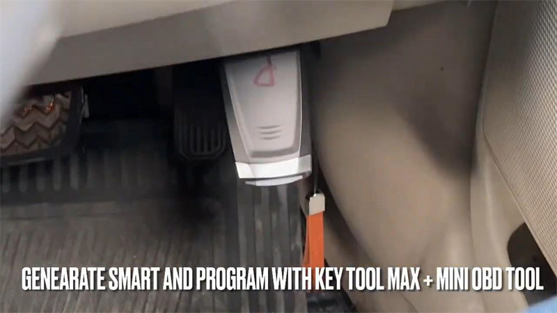 Xhorse VVDI Key Tool Max add Toyota keys Camry ACV40